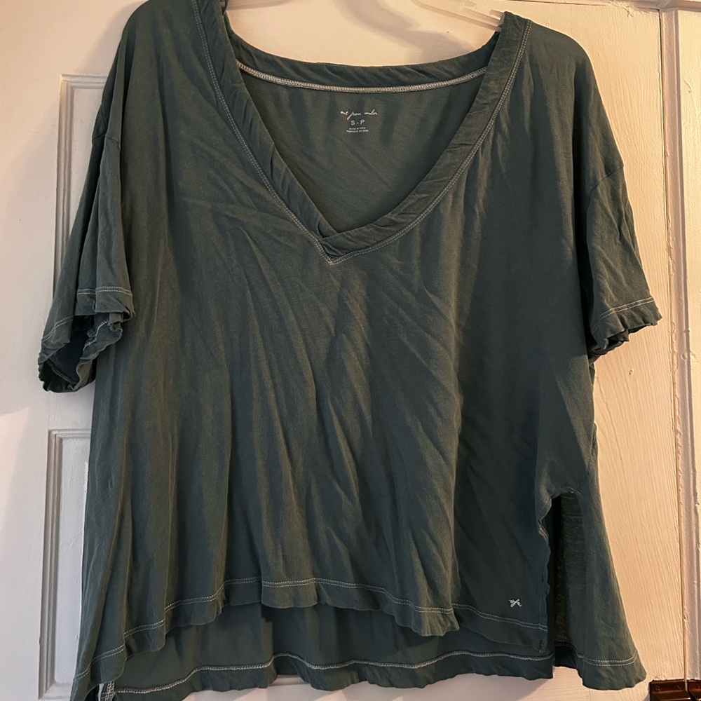 Urban Outfitters Women's V-Neck Relaxed Fit Top - Green
